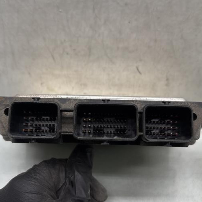 Calculateur moteur PEUGEOT 308 1 Photo n°4