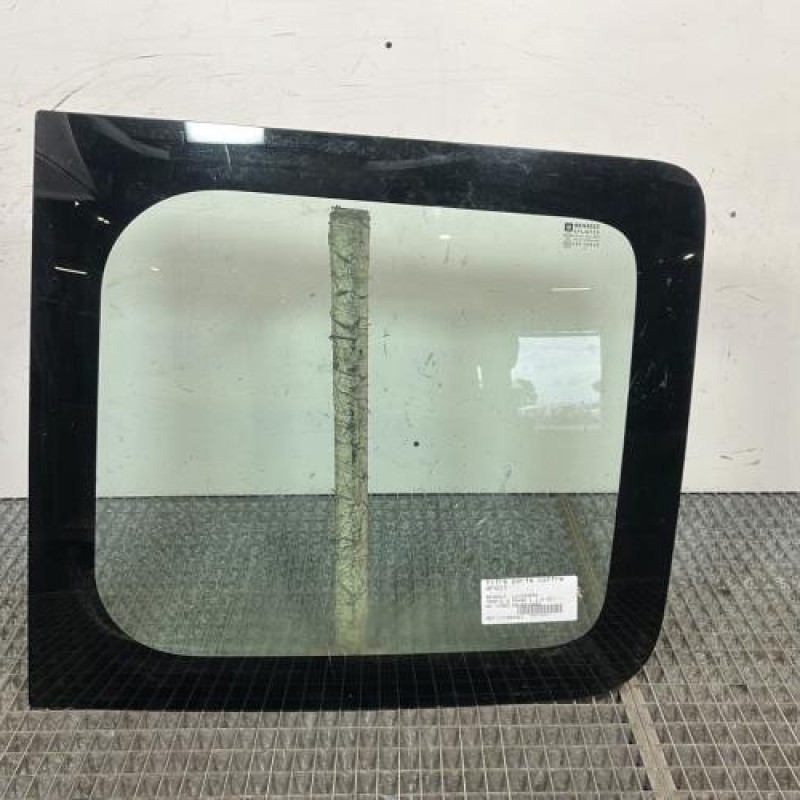 Vitre porte coffre droit RENAULT TRAFIC 2 Photo n°1