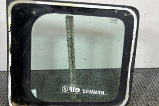 Vitre porte coffre gauche RENAULT TRAFIC 2