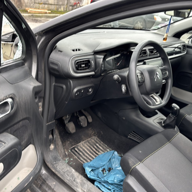 CITROEN C3 3 PHASE 1 1.2 VTI - 12V Photo n°9