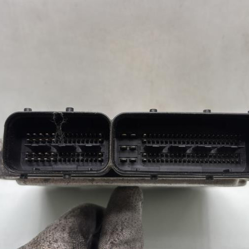 Calculateur moteur MITSUBISHI OUTLANDER 2 Photo n°3