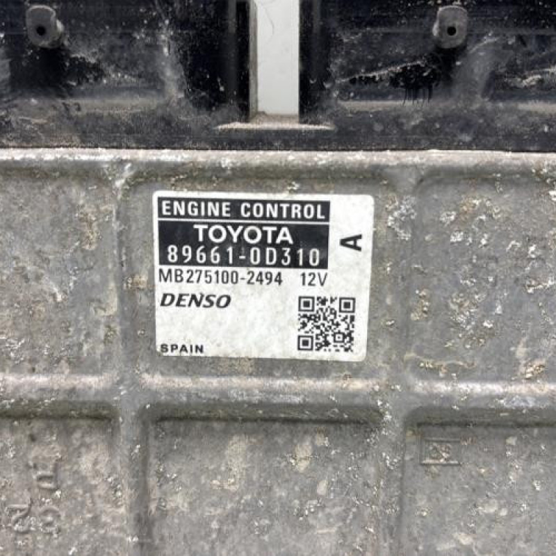Calculateur moteur TOYOTA YARIS 2 Photo n°2