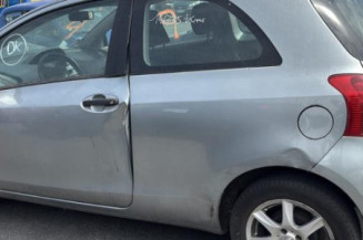 Calculateur moteur TOYOTA YARIS 2