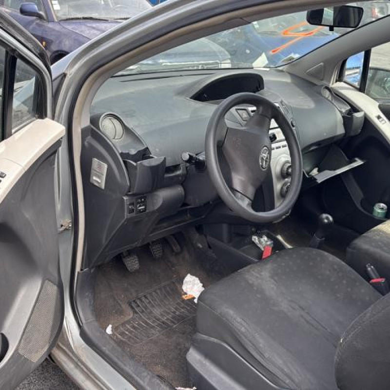 Calculateur moteur TOYOTA YARIS 2 Photo n°16