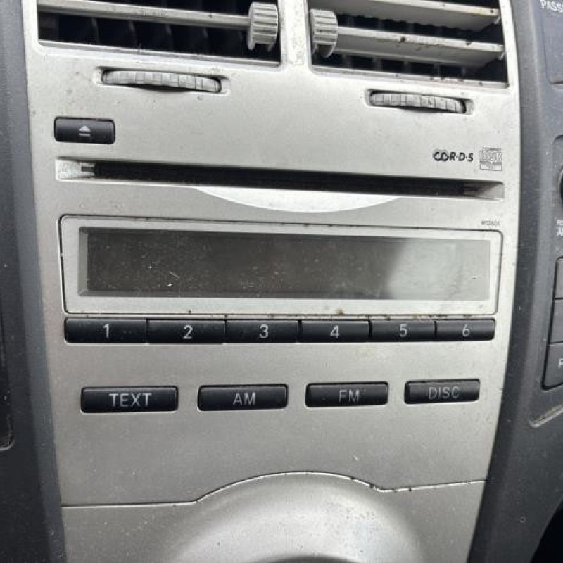 Calculateur moteur TOYOTA YARIS 2 Photo n°19