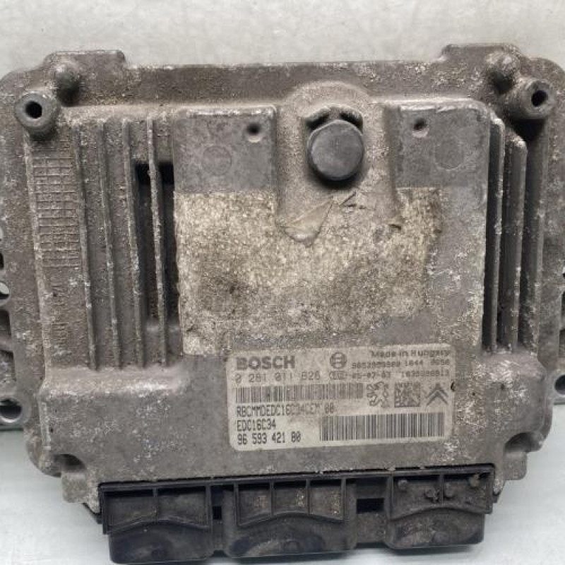 Calculateur moteur PEUGEOT 206 Photo n°1