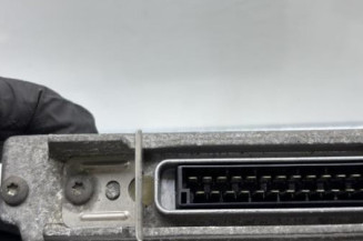 Calculateur moteur RENAULT CLIO 2