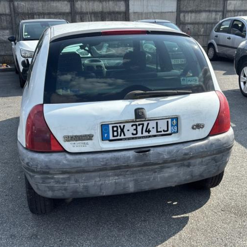 Calculateur moteur RENAULT CLIO 2 Photo n°8