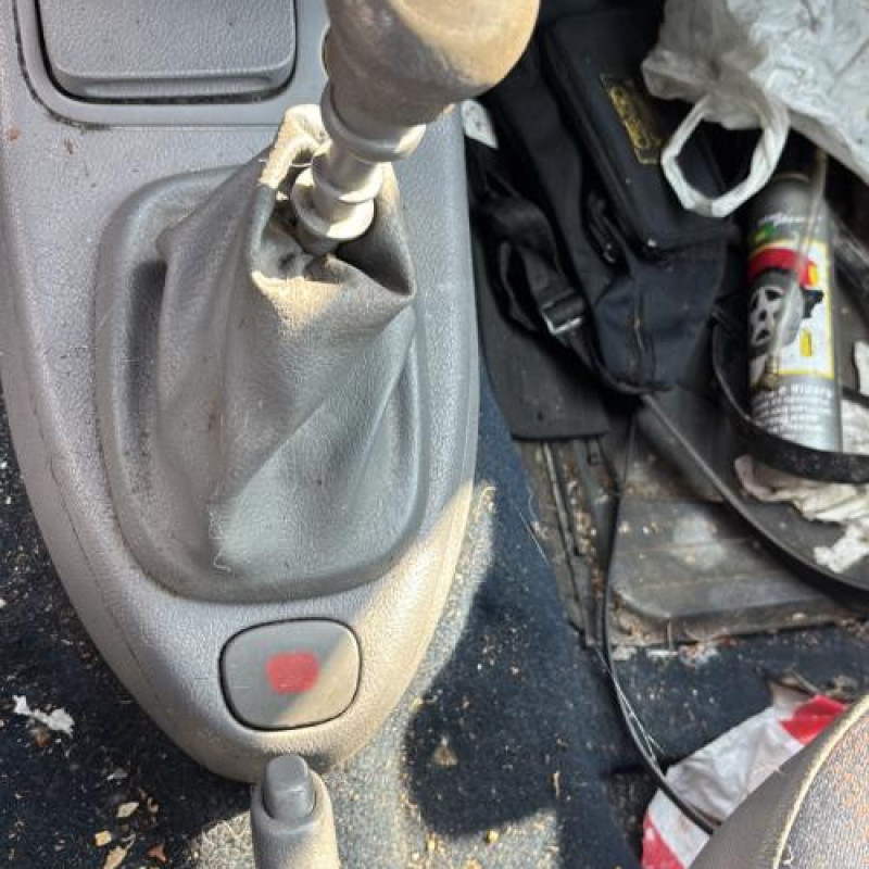 Calculateur moteur RENAULT CLIO 2 Photo n°18