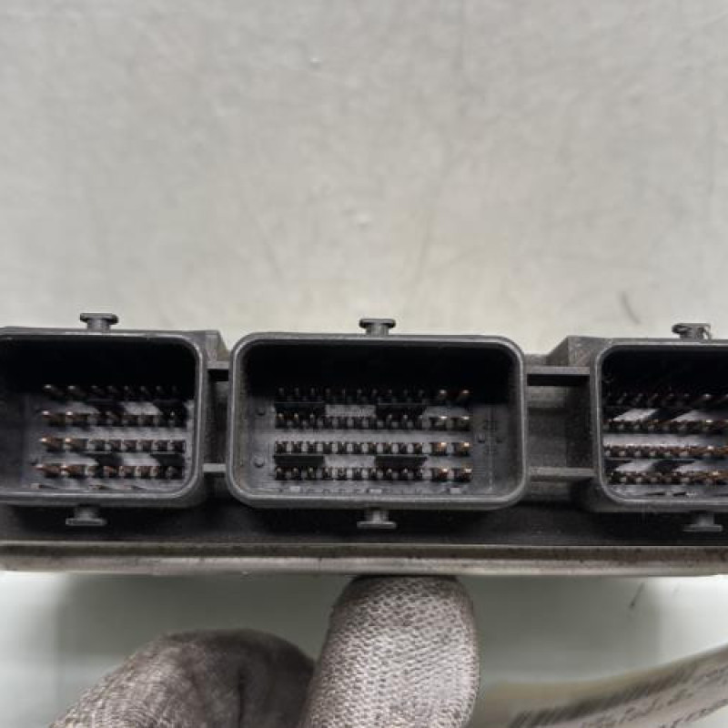 Calculateur moteur PEUGEOT 207 Photo n°3