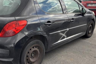 Calculateur moteur PEUGEOT 207