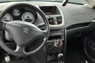 Calculateur moteur PEUGEOT 207