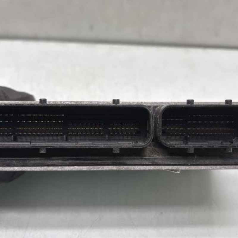 Calculateur moteur TOYOTA YARIS 3 Photo n°3