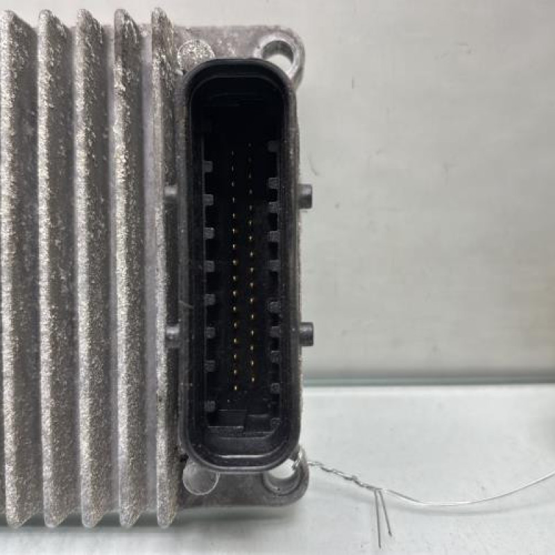 Calculateur moteur OPEL ASTRA G Photo n°3