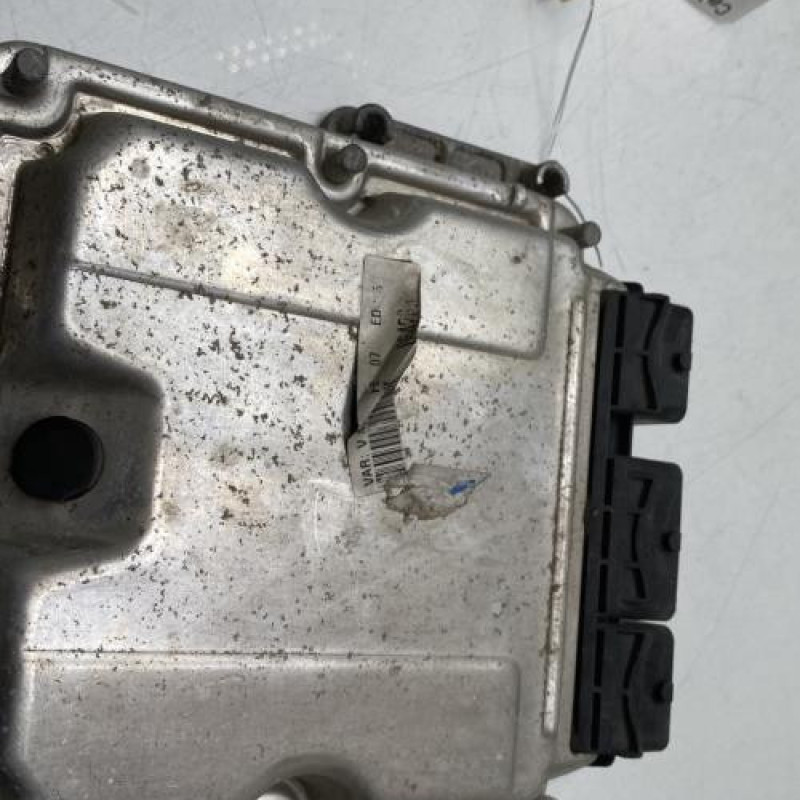 Calculateur moteur CITROEN C8 Photo n°5