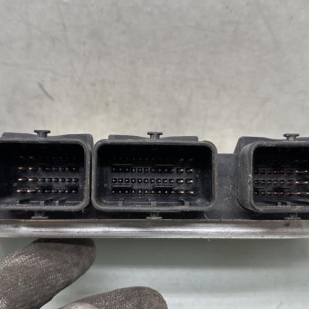 Calculateur moteur PEUGEOT 206