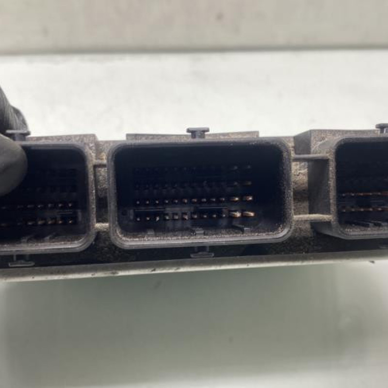Calculateur moteur CITROEN C4 PICASSO 1 Photo n°3