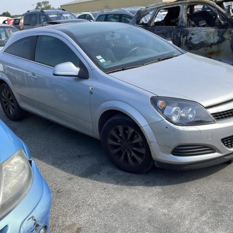 Calculateur moteur OPEL ASTRA H Photo n°4