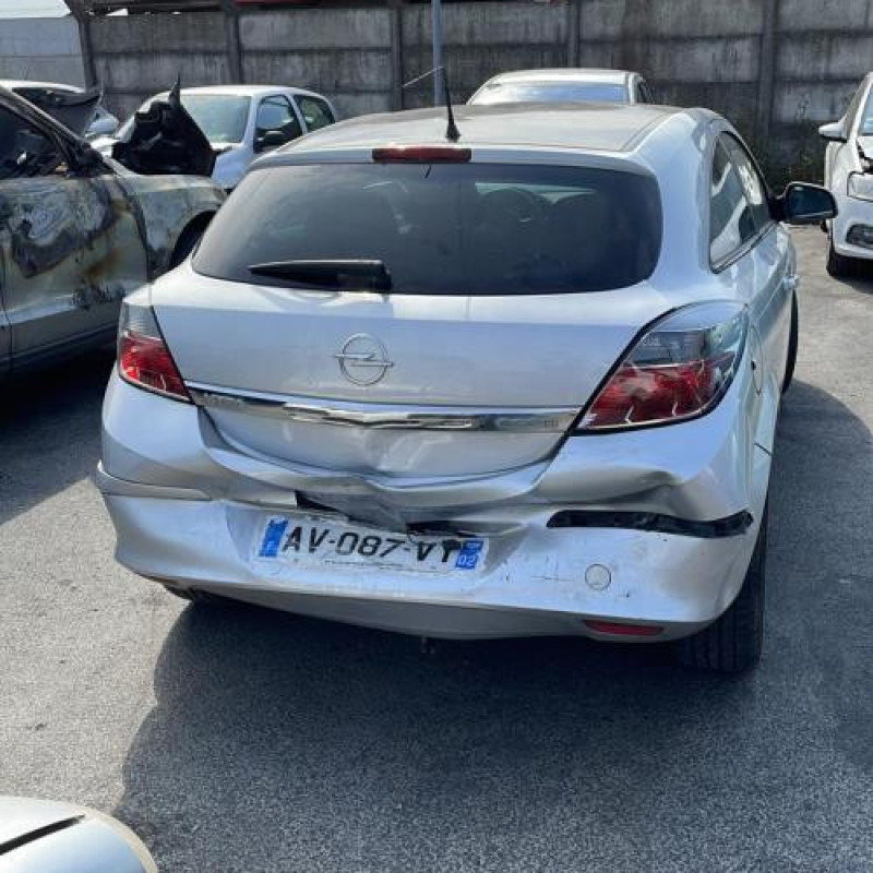 Calculateur moteur OPEL ASTRA H Photo n°13