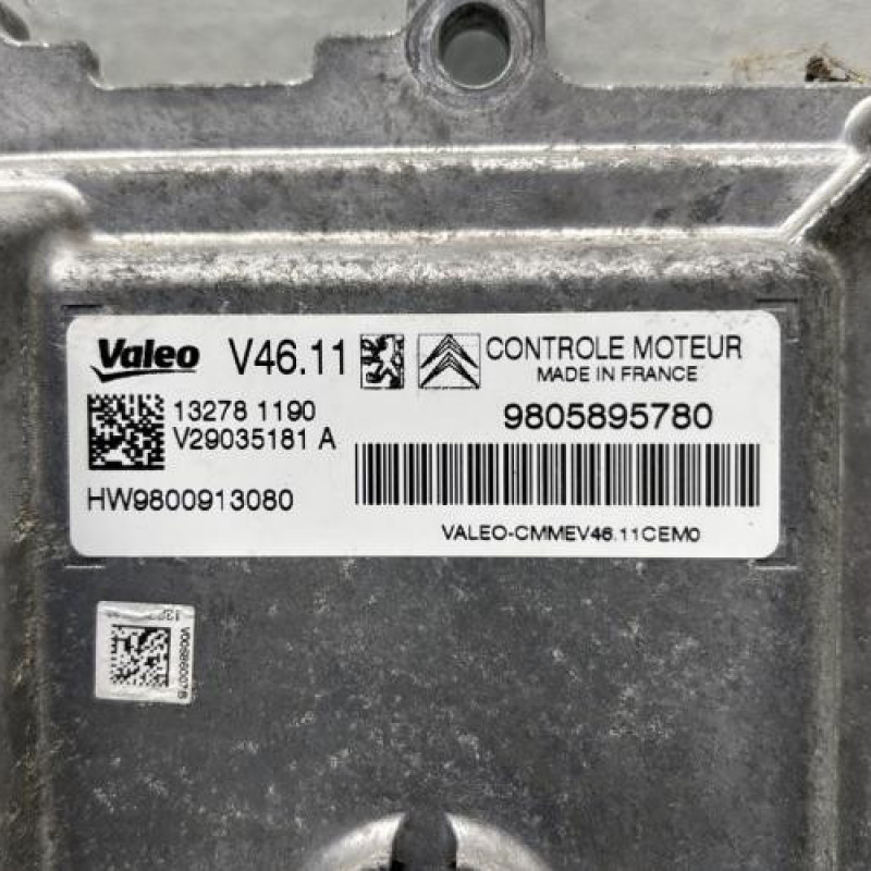 Calculateur moteur PEUGEOT 208 1 Photo n°2