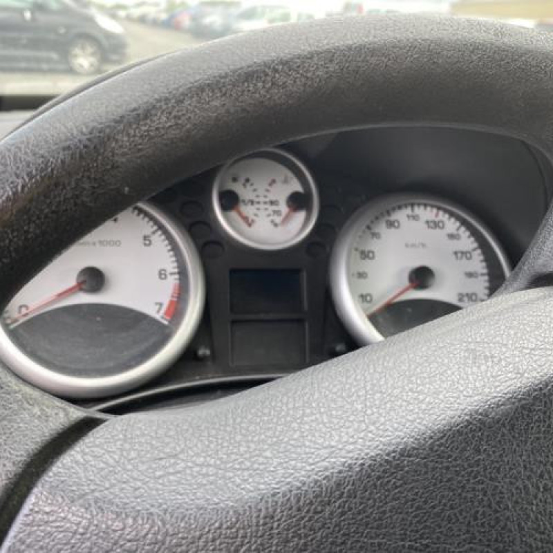 Calculateur moteur PEUGEOT 207 Photo n°5