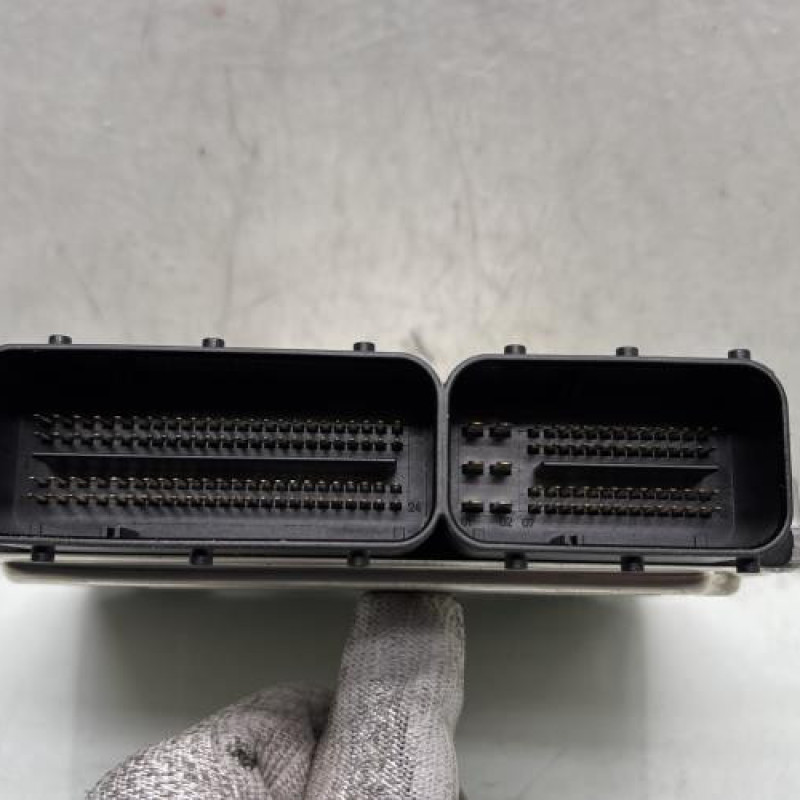 Calculateur moteur BMW SERIE 3 E90 Photo n°3