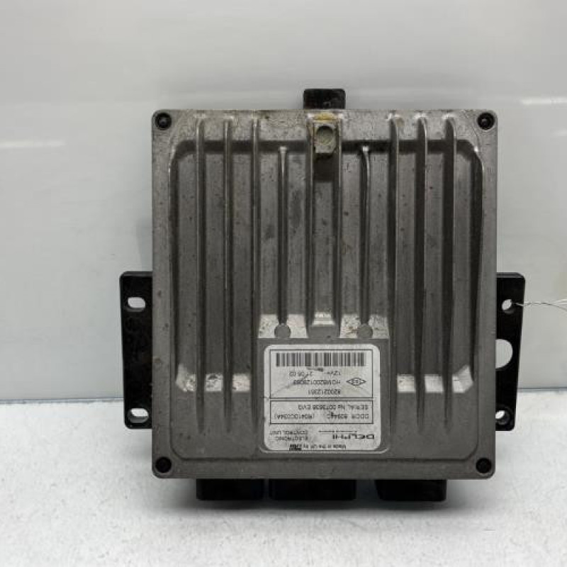 Calculateur moteur RENAULT CLIO 2 Photo n°1