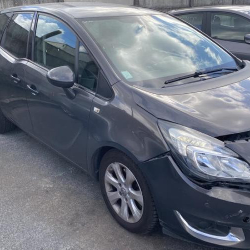 Calculateur moteur OPEL MERIVA B Photo n°13