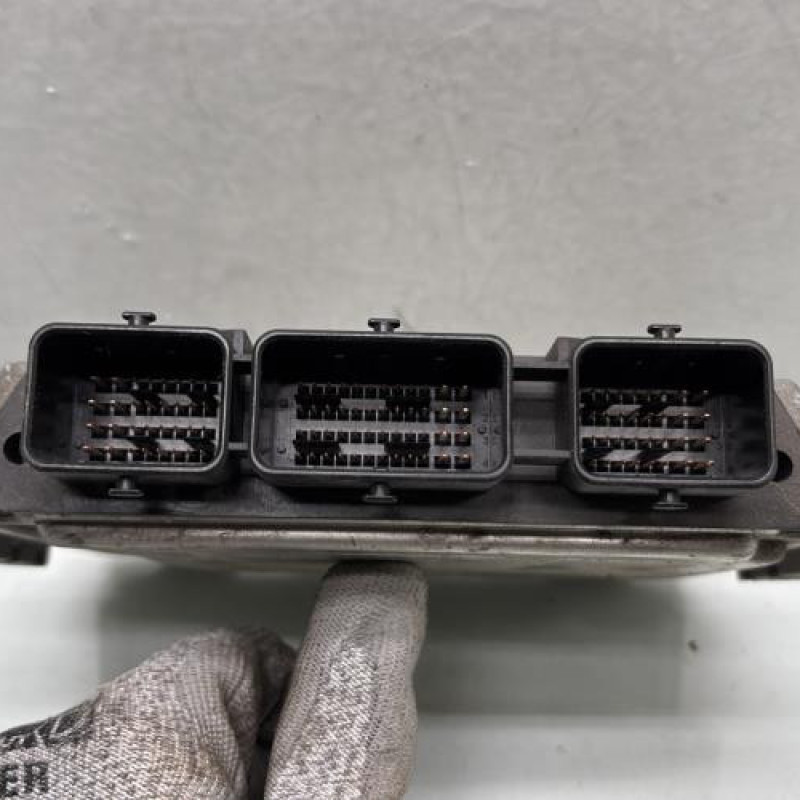 Calculateur moteur CITROEN XSARA PICASSO Photo n°3