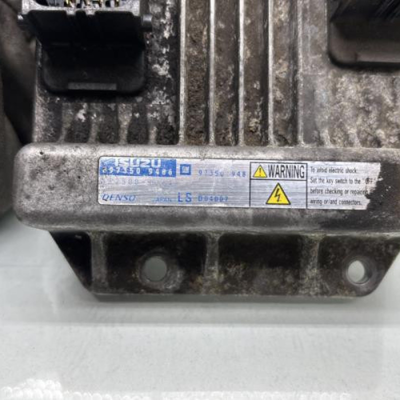 Calculateur moteur OPEL MERIVA A Photo n°2