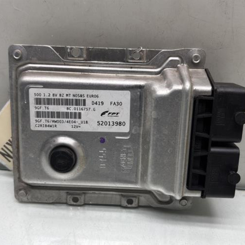Calculateur moteur FIAT 500 2 Photo n°1