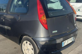 Aile avant gauche FIAT PUNTO 2