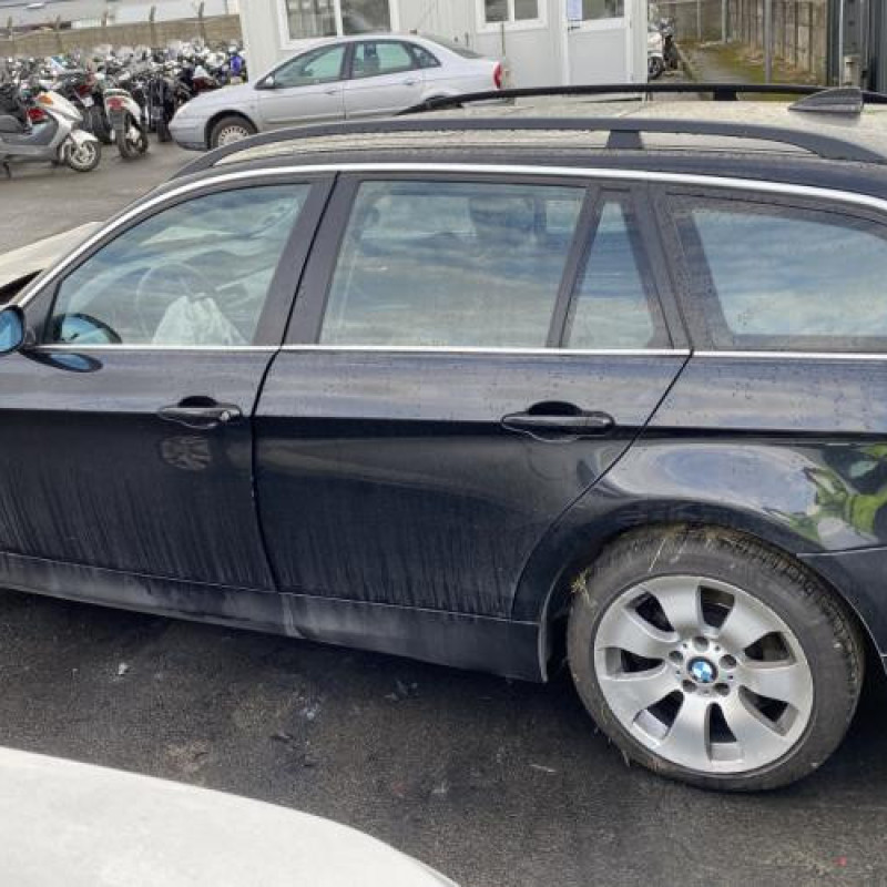 Aile avant gauche BMW SERIE 3 E91 Photo n°11