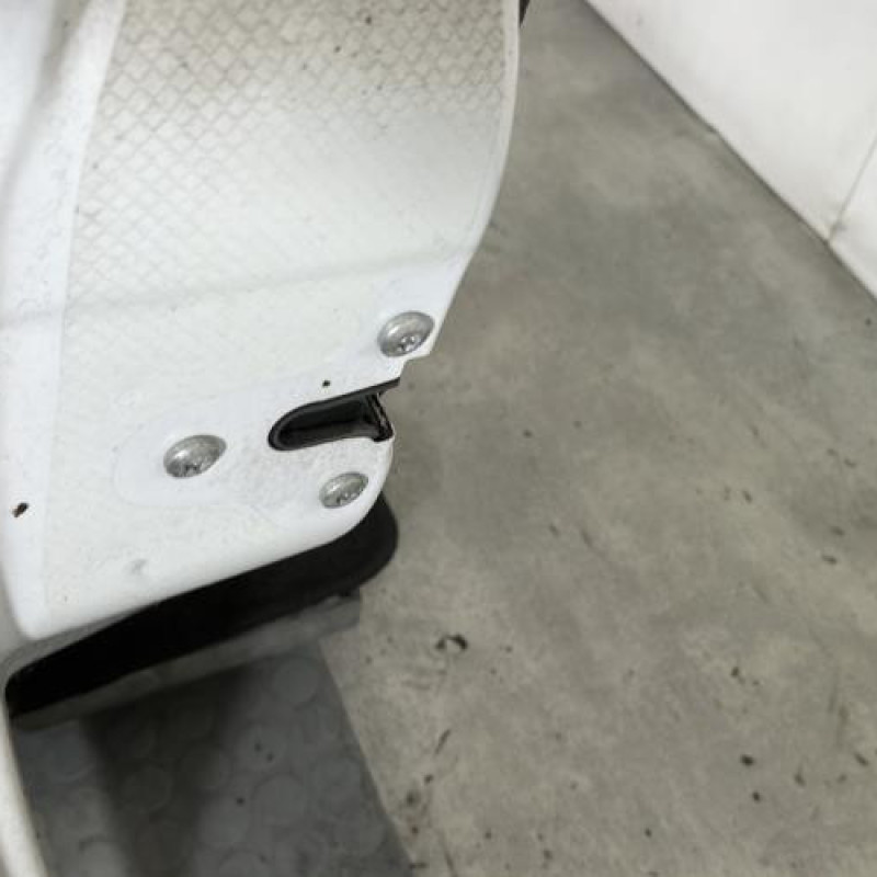 Porte avant gauche OPEL ASTRA H Photo n°3