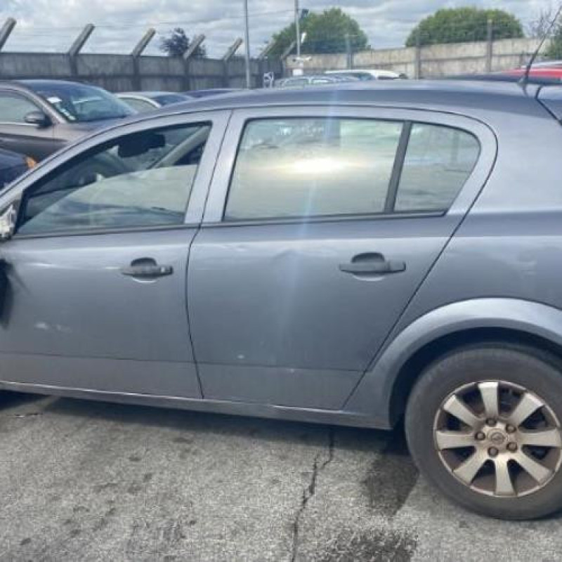 Serrure avant gauche OPEL ASTRA H Photo n°13