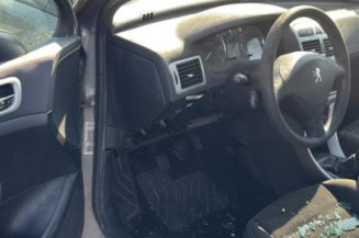 Serrure avant gauche PEUGEOT 307