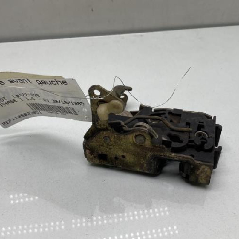 Serrure avant gauche PEUGEOT 405 Photo n°3