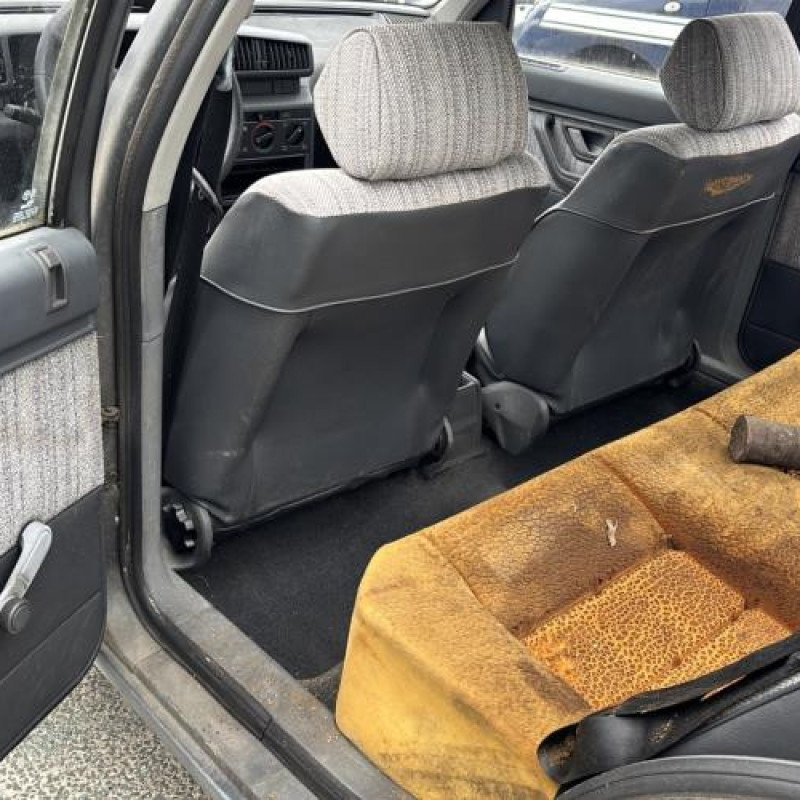 Serrure avant gauche PEUGEOT 405 Photo n°13