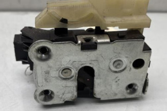 Serrure avant gauche DACIA DUSTER 1