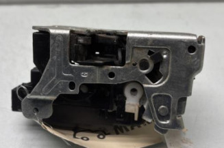 Serrure avant gauche DACIA DUSTER 1