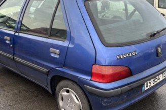 Vitre arriere gauche PEUGEOT 106