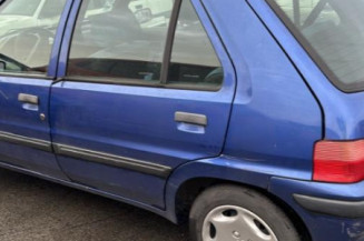 Vitre arriere gauche PEUGEOT 106