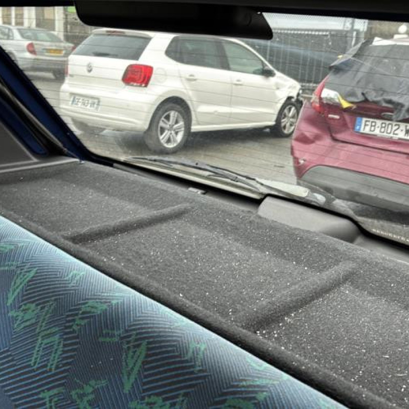 Vitre arriere gauche PEUGEOT 106 Photo n°16