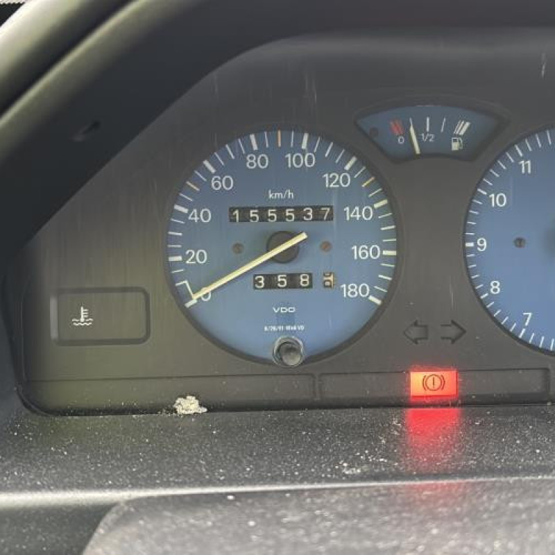 Vitre arriere gauche PEUGEOT 106 Photo n°20