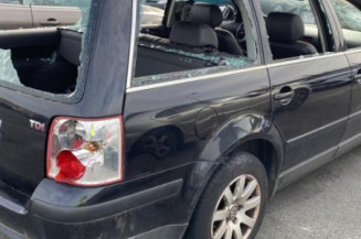 Aile avant droit VOLKSWAGEN PASSAT 4