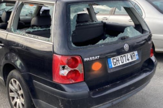 Aile avant droit VOLKSWAGEN PASSAT 4