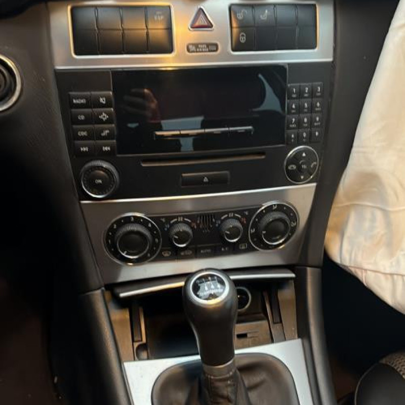 Aile avant gauche MERCEDES CLASSE C 203 Photo n°12
