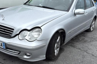 Aile avant gauche MERCEDES CLASSE C 203