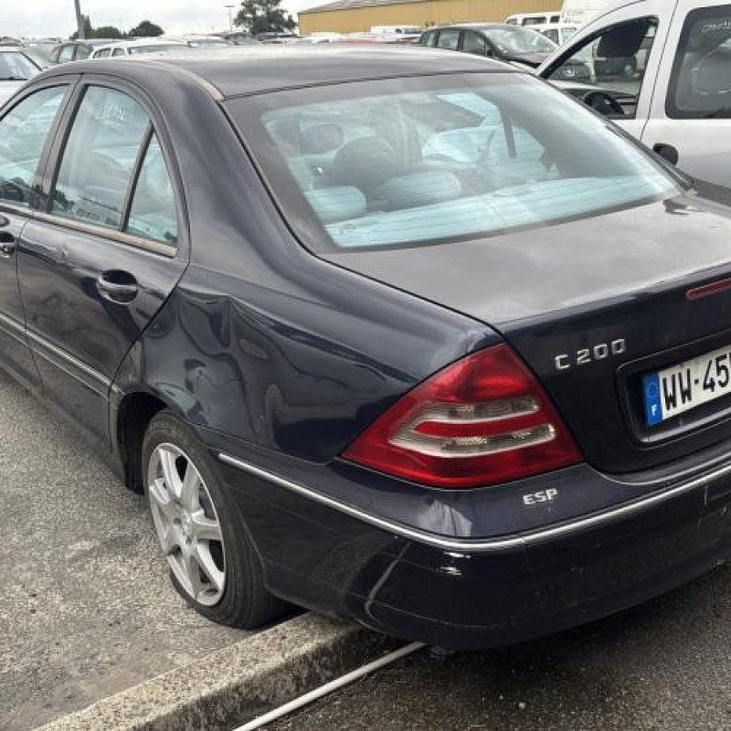 Aile avant gauche MERCEDES CLASSE C 203 Photo n°8