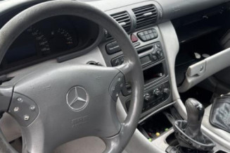 Aile avant gauche MERCEDES CLASSE C 203